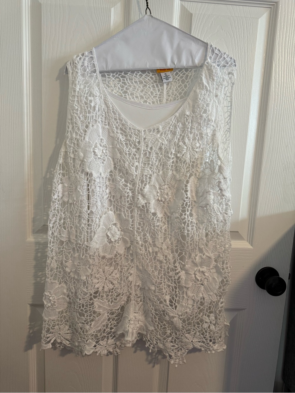 Ruby Rd. White Crochet Floral Sleeveless Blouse